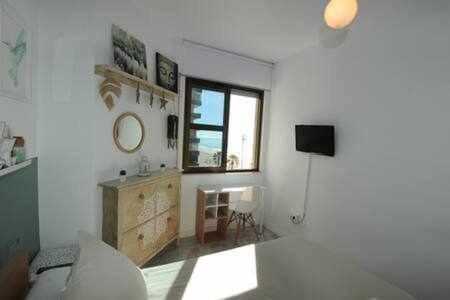 דירות קדיז Encantador Apartamento Frente A La Playa Victoria מראה חיצוני תמונה