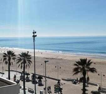 דירות קדיז Encantador Apartamento Frente A La Playa Victoria מראה חיצוני תמונה